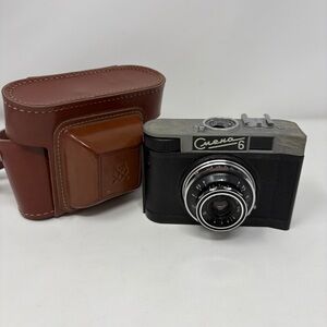 Soviet Vintage Camera Cmena 6.  8m USSR 1970s.